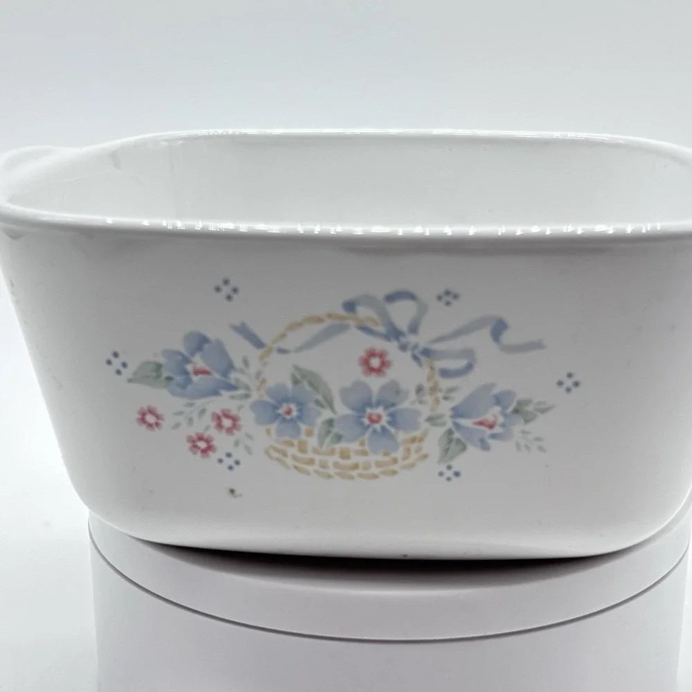 VTG Corningware Country Cornflower 700 ML Casserole Dish Only‎